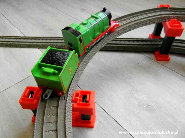 kolejka elektryczna trackmaster