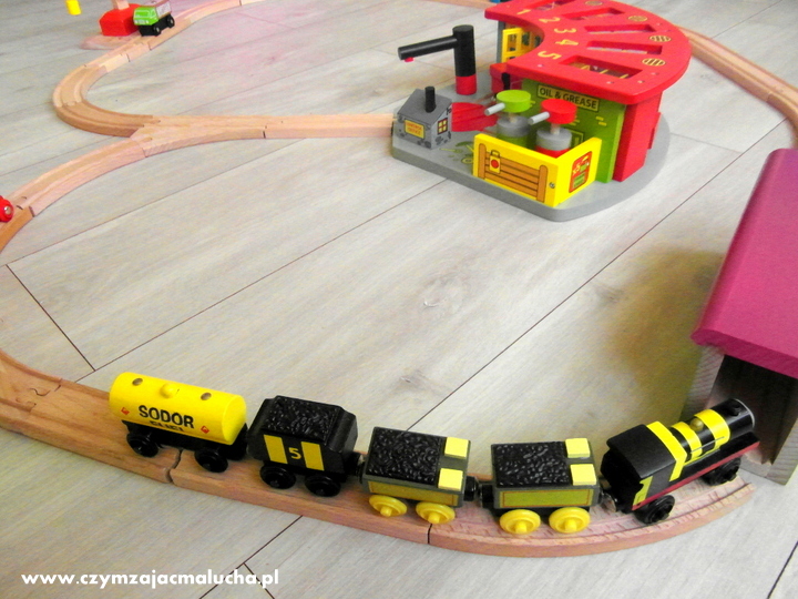 pociągi do torów drewnianych